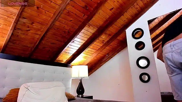 Tom Bailey online show from 12-18-25, 12:53