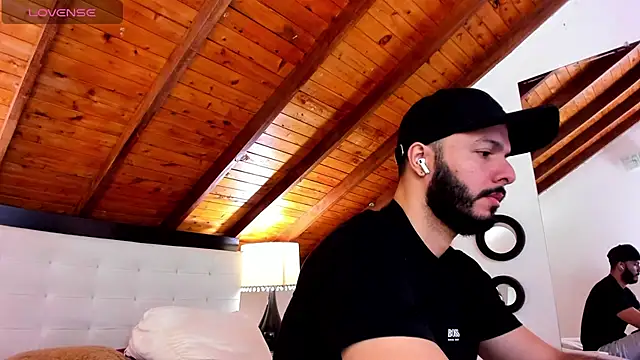 Tom Bailey online show from 11-23-25, 12:48