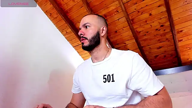 Tom Bailey online show from 11-30-25, 12:50