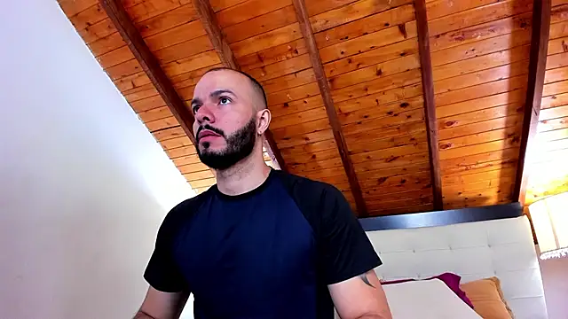 Tom Bailey online show from 12-01-25, 12:39