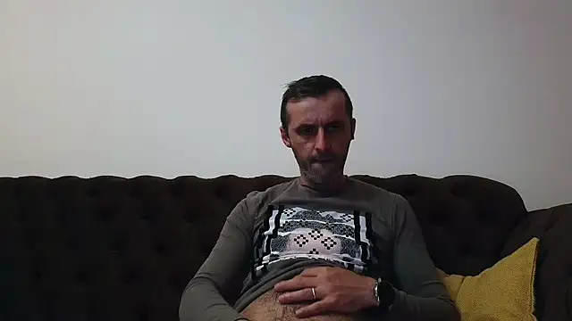 Snapshot of stevenpit chatting on 02-26-25, 06:48 stevenpit online show from 02-26-25, 06:48