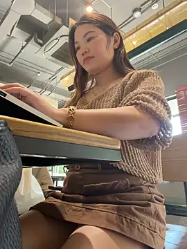 Emily 9xx online show from 11-29-25, 04:12