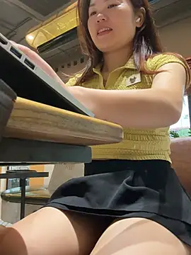 Emily 9xx online show from 04-18-26, 01:30