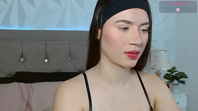 Gwen drew online show from 11-08-25, 12:52