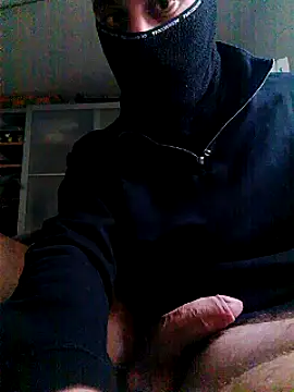 bearguy998 online show from 12-20-24, 09:54