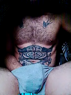 bearguy998 online show from 12-24-24, 09:06