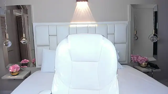 JessyEvans online show from 11-19-25, 07:36