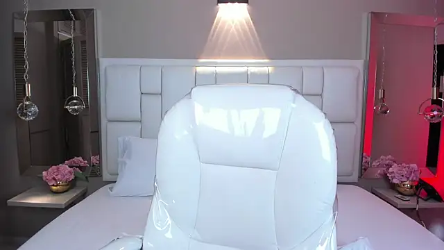 JessyEvans online show from 10-15-25, 07:44