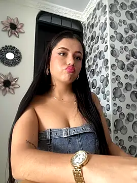 AbbyMillerrr online show from 11-19-25, 04:40