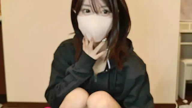 Snapshot of xx_natsumegu_xx chatting on 12-21-24, 03:09 xx natsumegu xx online show from 12-21-24, 03:09