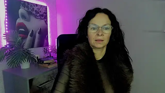 HelenLuxx online show from 09-24-25, 05:36