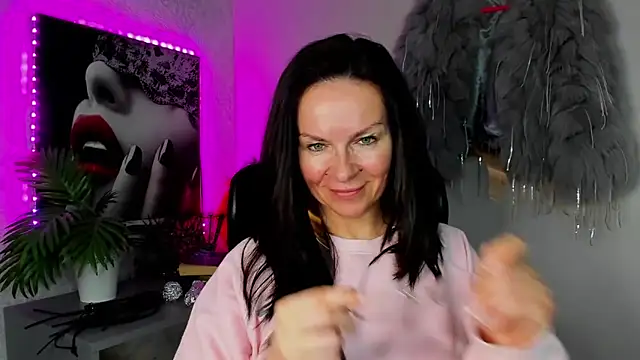 HelenLuxx online show from 04-03-26, 02:45