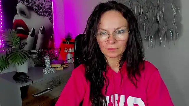 HelenLuxx online show from 03-27-26, 04:30