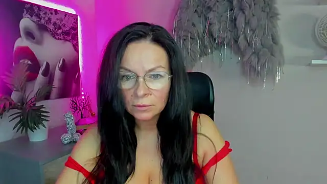 HelenLuxx online show from 11-21-25, 06:56