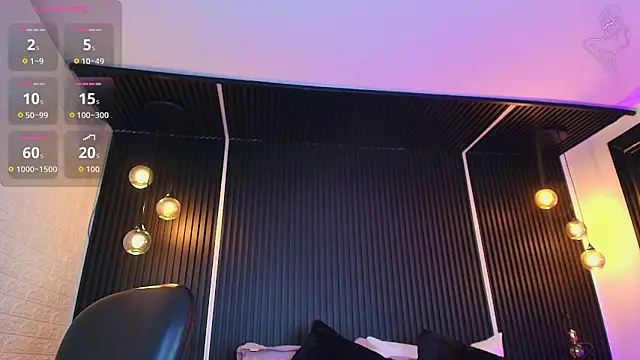  Holly Cat online show from 10-24-25, 08:52