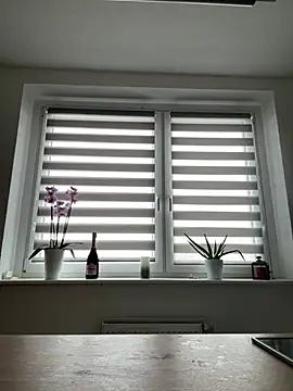 Snapshot of X_JamieLove_X chatting on 02-10-25, 09:47 X JamieLove X online show from 02-10-25, 09:47