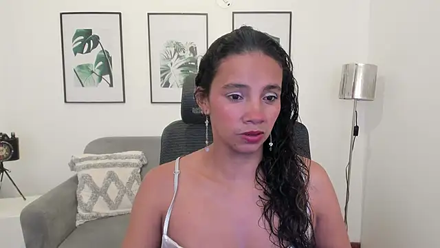 leslyflorez online show from 02-20-25, 08:47