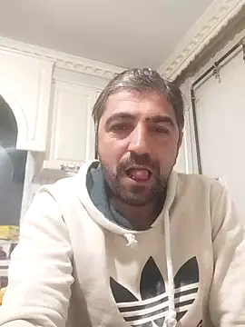 Snapshot of Muratcanik44 chatting on 03-11-26, 11:32 Muratcanik44 online show from 03-11-26, 11:32