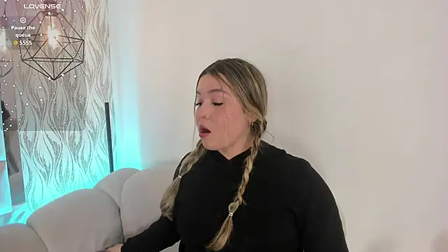 1m dalhia online show from 12-22-25, 08:09