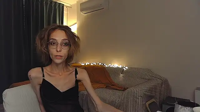 amber quell here online show from 05-08-26, 04:33