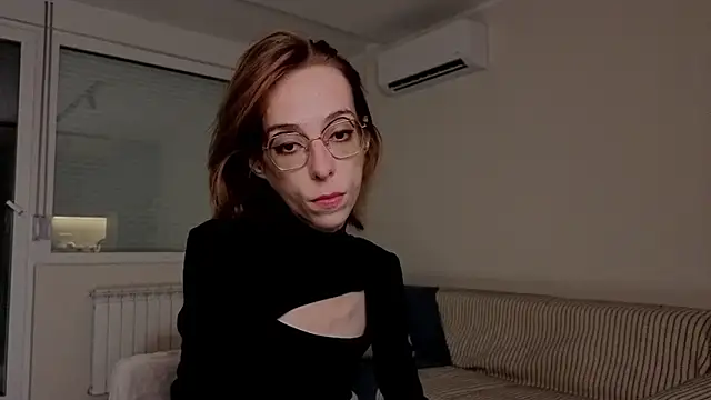 amber quell here online show from 11-08-25, 04:10