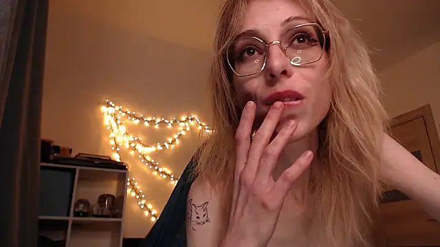 Snapshot of amber_quell_here chatting on 02-28-25, 05:15 amber quell here online show from 02-28-25, 05:15