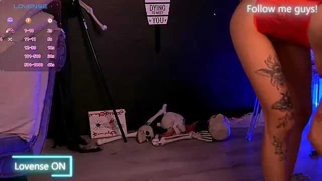 AriaVoss online show from 10-18-25, 09:28