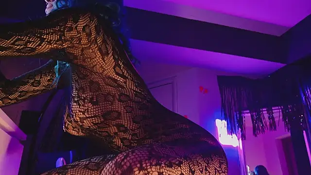 AriaVoss online show from 02-14-25, 02:28