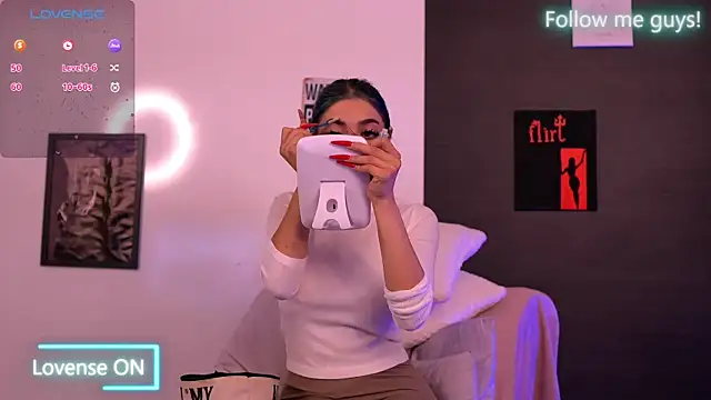 AriaVoss online show from 09-19-25, 08:46