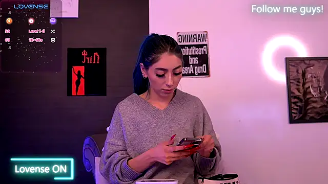 AriaVoss online show from 09-26-25, 08:27