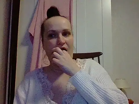 Snapshot of _squirty_cum_lady_ chatting on 03-11-25, 05:57 squirty cum lady online show from 03-11-25, 05:57