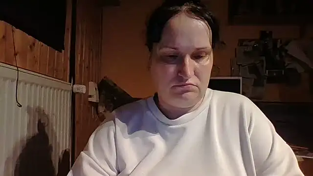  squirty cum lady  online show from 06-23-26, 07:12