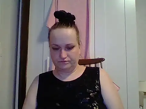 Snapshot of _squirty_cum_lady_ chatting on 03-15-25, 08:21 squirty cum lady online show from 03-15-25, 08:21