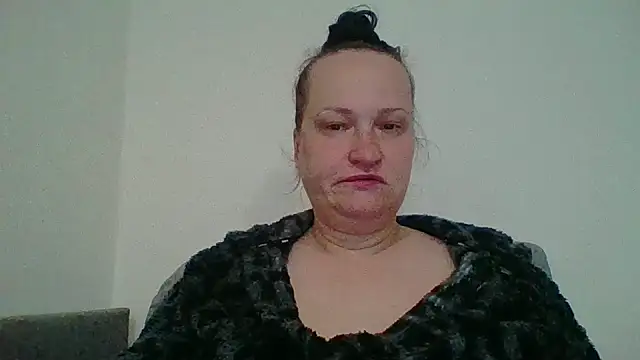 Snapshot of _squirty_cum_lady_ chatting on 10-12-25, 02:57 squirty cum lady online show from 10-12-25, 02:57