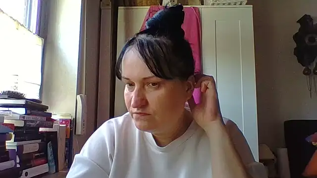  squirty cum lady  online show from 06-18-26, 08:24