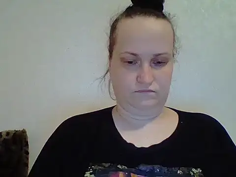 Snapshot of _squirty_cum_lady_ chatting on 03-17-25, 07:26 squirty cum lady online show from 03-17-25, 07:26