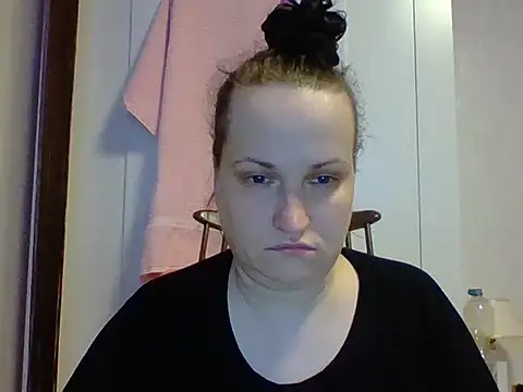 Snapshot of _squirty_cum_lady_ chatting on 03-17-25, 10:29 squirty cum lady online show from 03-17-25, 10:29