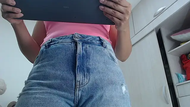 Amelia Debora Antonella online show from 10-25-25, 12:39