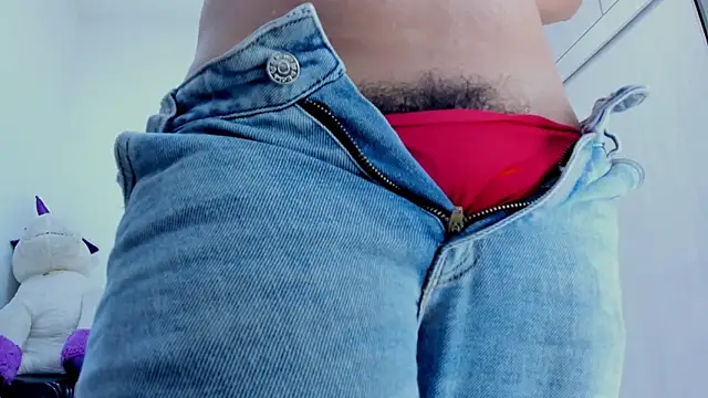 Amelia Debora Antonella online show from 04-12-26, 01:25