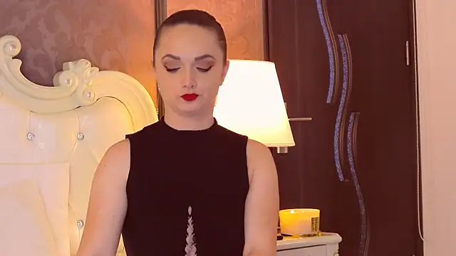 EllianaReese online show from 03-23-25, 06:47