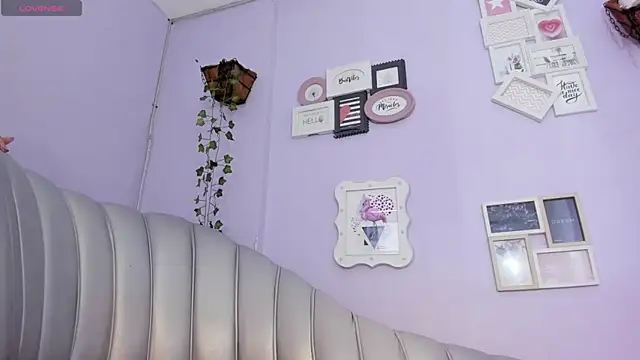 Snapshot of SamantaBone chatting on 03-02-25, 09:52 SamantaBone online show from 03-02-25, 09:52