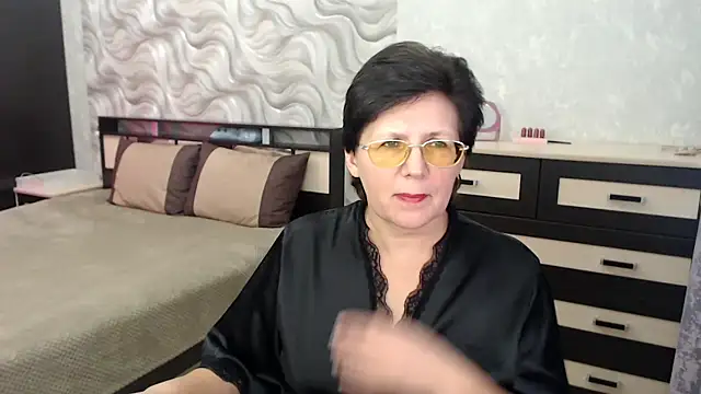 Snapshot of VitaCharm chatting on 02-26-25, 06:26 VitaCharm online show from 02-26-25, 06:26