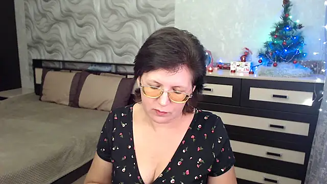 Snapshot of VitaCharm chatting on 01-07-25, 08:31 VitaCharm online show from 01-07-25, 08:31