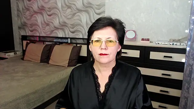 Snapshot of VitaCharm chatting on 03-17-25, 08:30 VitaCharm online show from 03-17-25, 08:30
