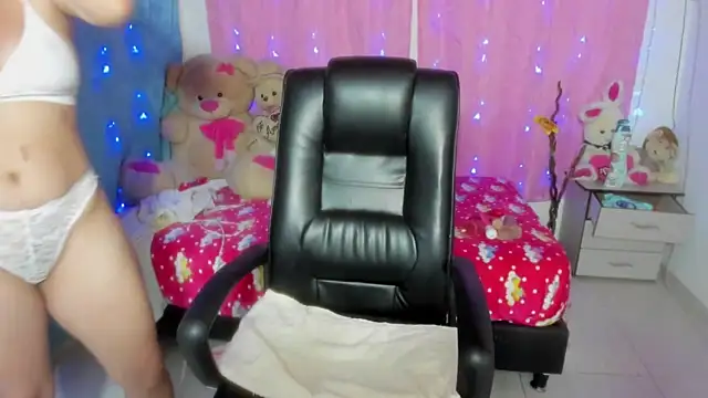 Dana Jeins online show from 12-05-25, 01:10