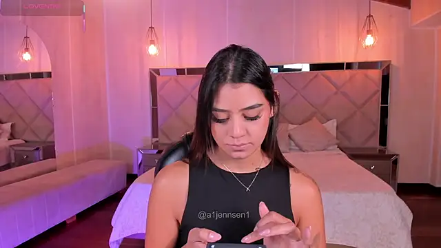 AllyJensen online show from 11-07-25, 11:04