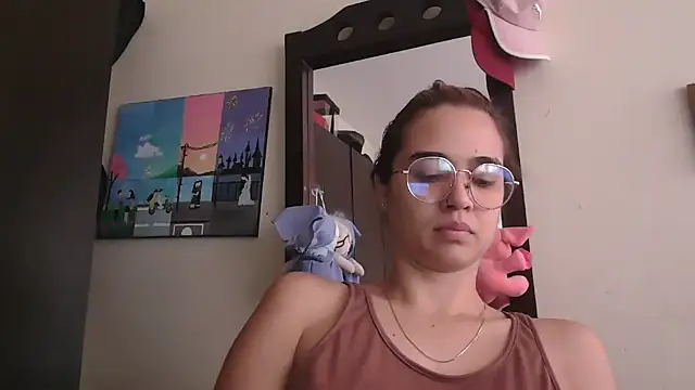 trianabell online show from 05-12-26, 04:13