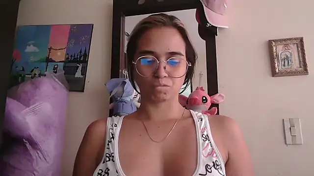 trianabell online show from 04-18-26, 07:07