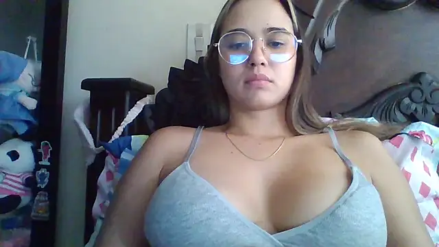 trianabell online show from 10-17-25, 05:37