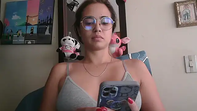 trianabell online show from 05-25-26, 05:33
